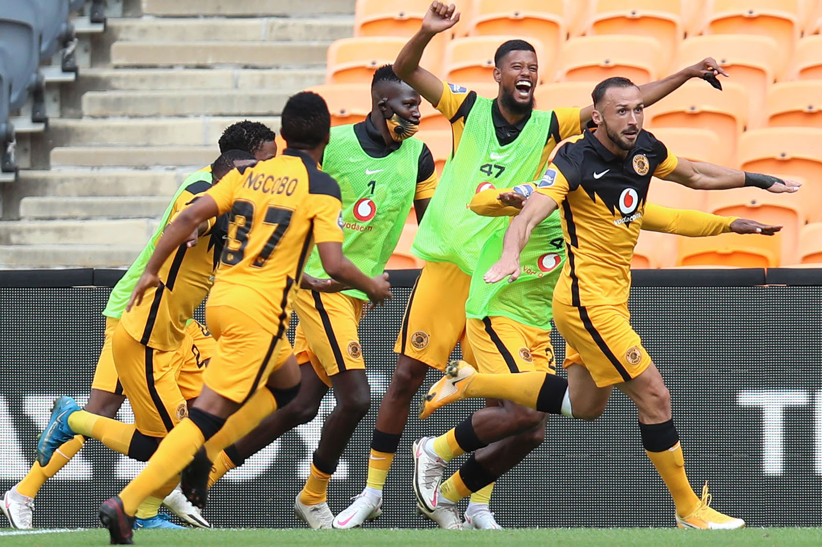 Dstv Premiership Table After Kaizer Chiefs Shock Mamelodi Sundowns