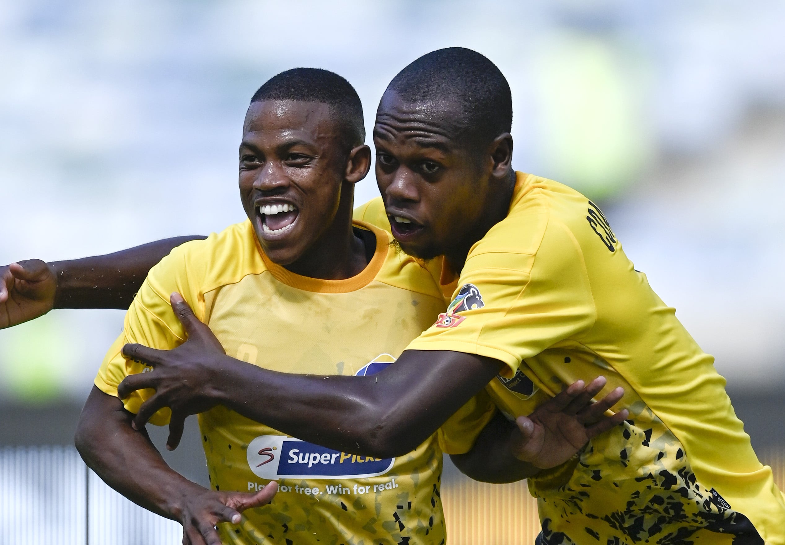 Coastal Utd Sail Into Compact Cup Final