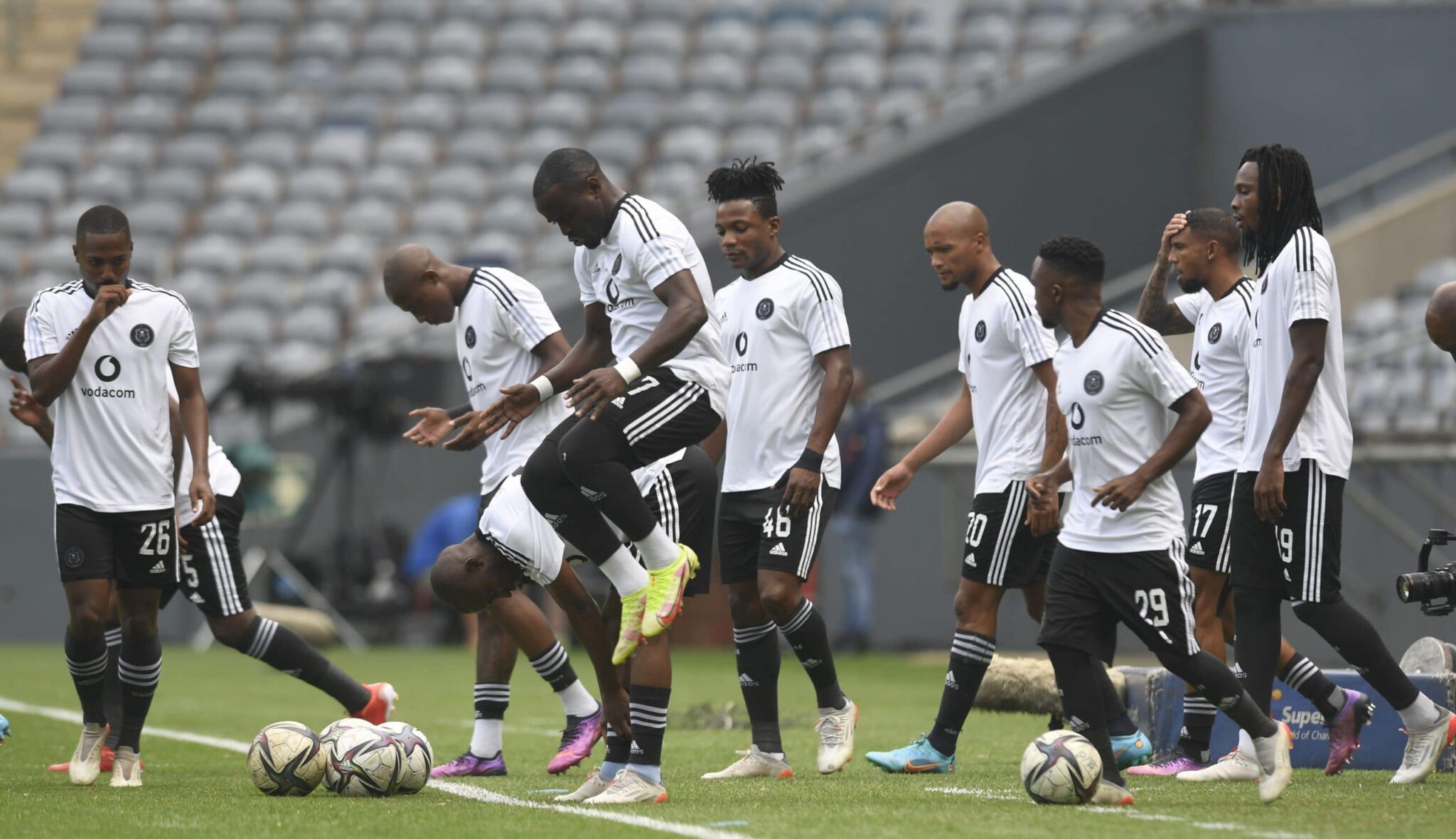 Pirates Coach Hints At Unprofessionalism? iDiski Times