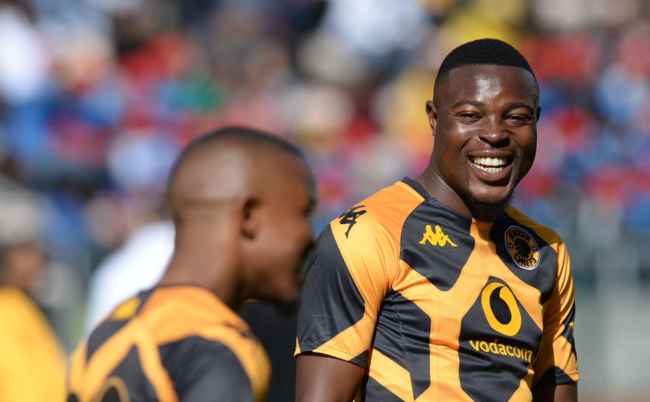 ORLANDO PIRATES EX PLAYER NEW DEAL/ KAIZER CHIEFS PLAYER PRAISED BY ZWANE/  HUNT WANTS FOR STRIKER 