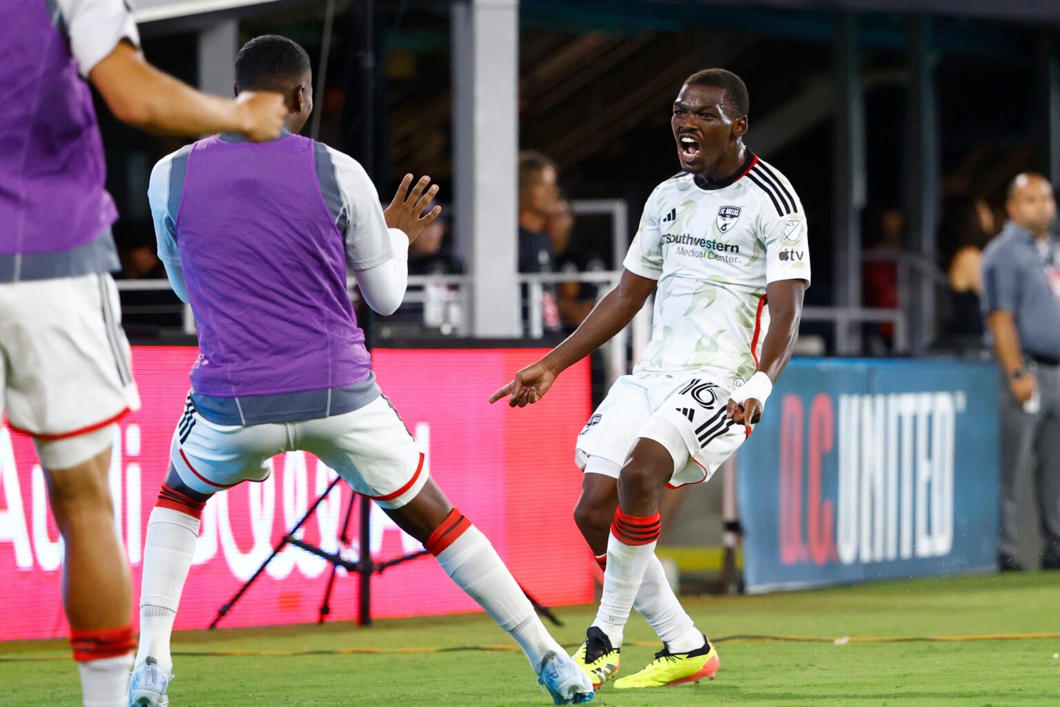 Ex-Chiefs Winger Lands New MLS Deal - iDiski Times