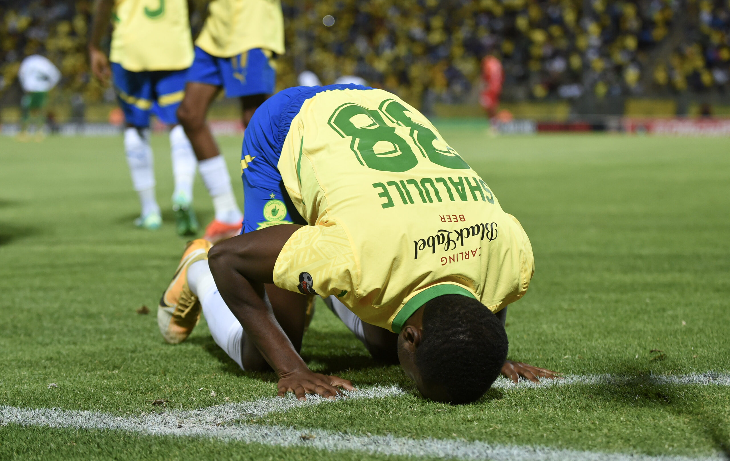 Shalulile Breaks Silence On Failed Move - iDiski Times