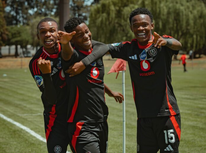 Top Spot In Sight For Chiefs While Stellies Battle Bucs In DDC