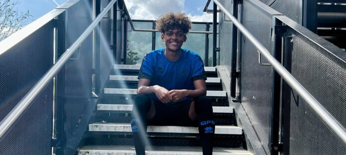 Smith Points Out Two Key Differences Between English & SA Football