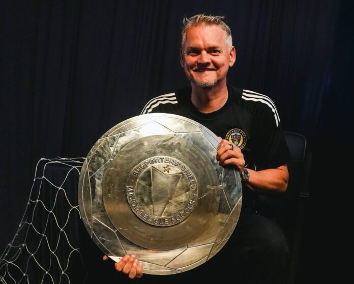 Carnell, Makhanya Celebrate Trophy as Lorch, Lakay & Van Wyk Sparkle