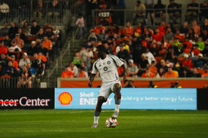 Van Wyk, Links, De Reuck & Maseko Shine