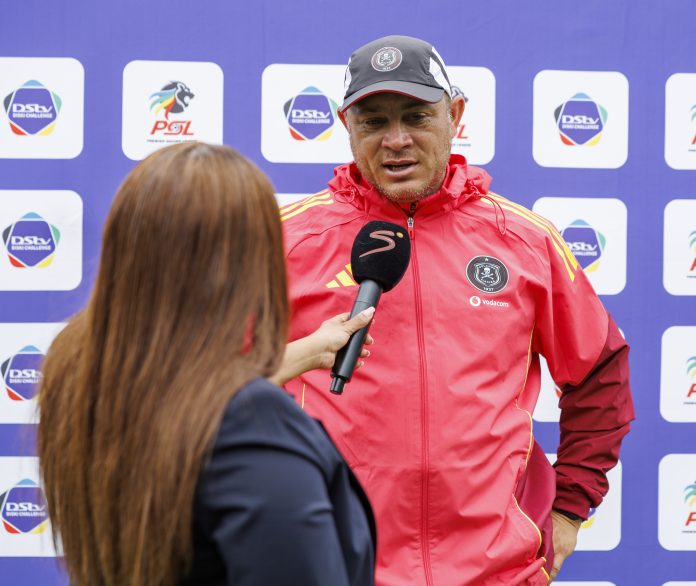 Emotional Pirates Coach Dedicates DDC Title To Late Father Emotional Pirates Coach Dedicates DDC Title To Late Father